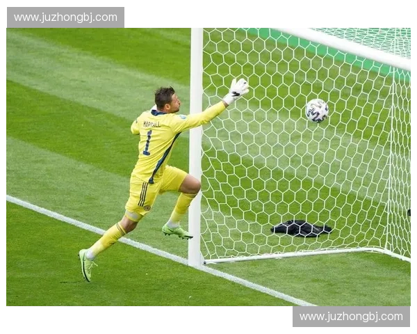 远角吊射技巧解析与实战应用 让你在球场上攻无不克